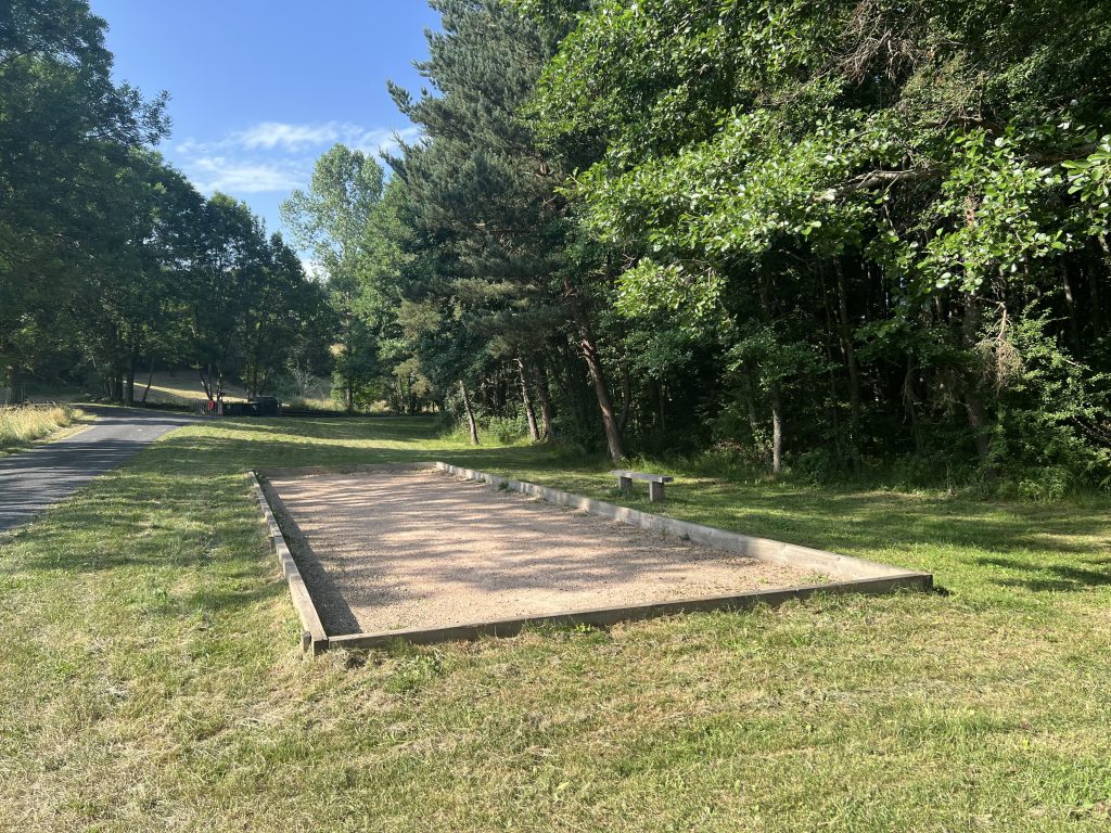 terrain pétanque Raffiny
